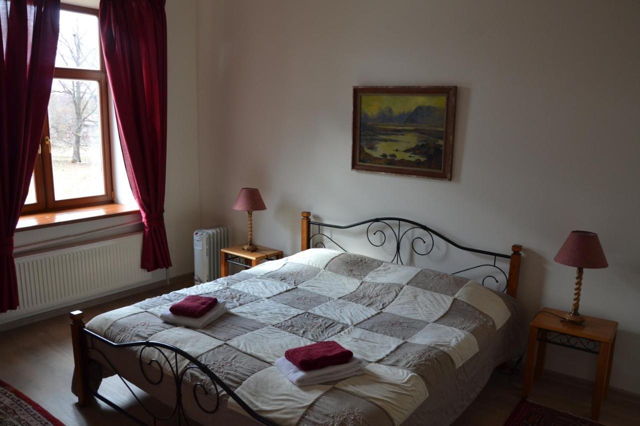 Hotel Grasu Pils Cesvaine Extérieur photo
